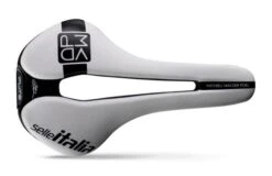 Sella Selle Italia Flite Boost Carbon Superflow MVDP Ltd Bianco/nero 145mm